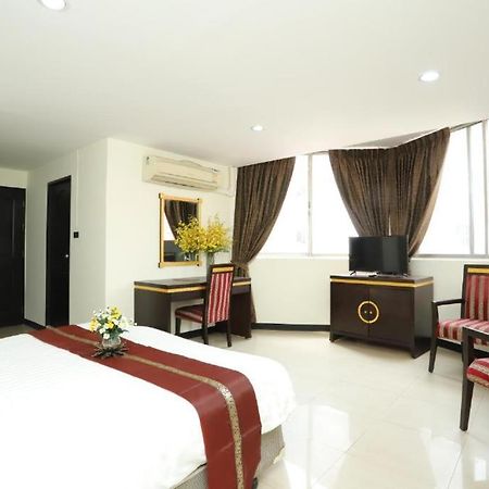 בנגקוק Lucky Palace Hotel מראה חיצוני תמונה