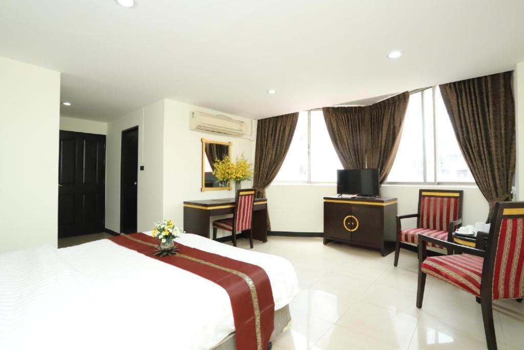 בנגקוק Lucky Palace Hotel מראה חיצוני תמונה